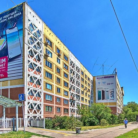 Apartment Near The President'S Park. Orbita-2 Almaty Ngoại thất bức ảnh